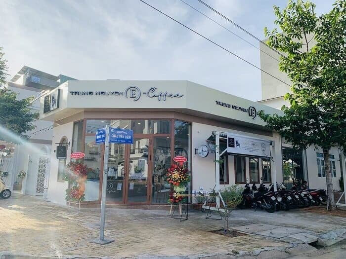 trung-nguyen-e-coffee-nhuong-quyen