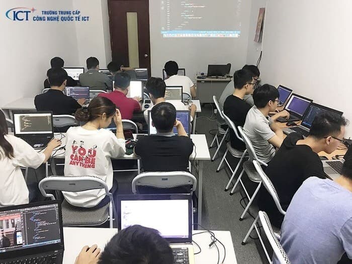 Truong Trung Cap Cong Nghe Quoc Te Ict 20