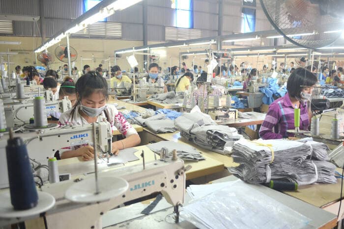 Xưởng may gia công số lượng ít TPHCM M&M