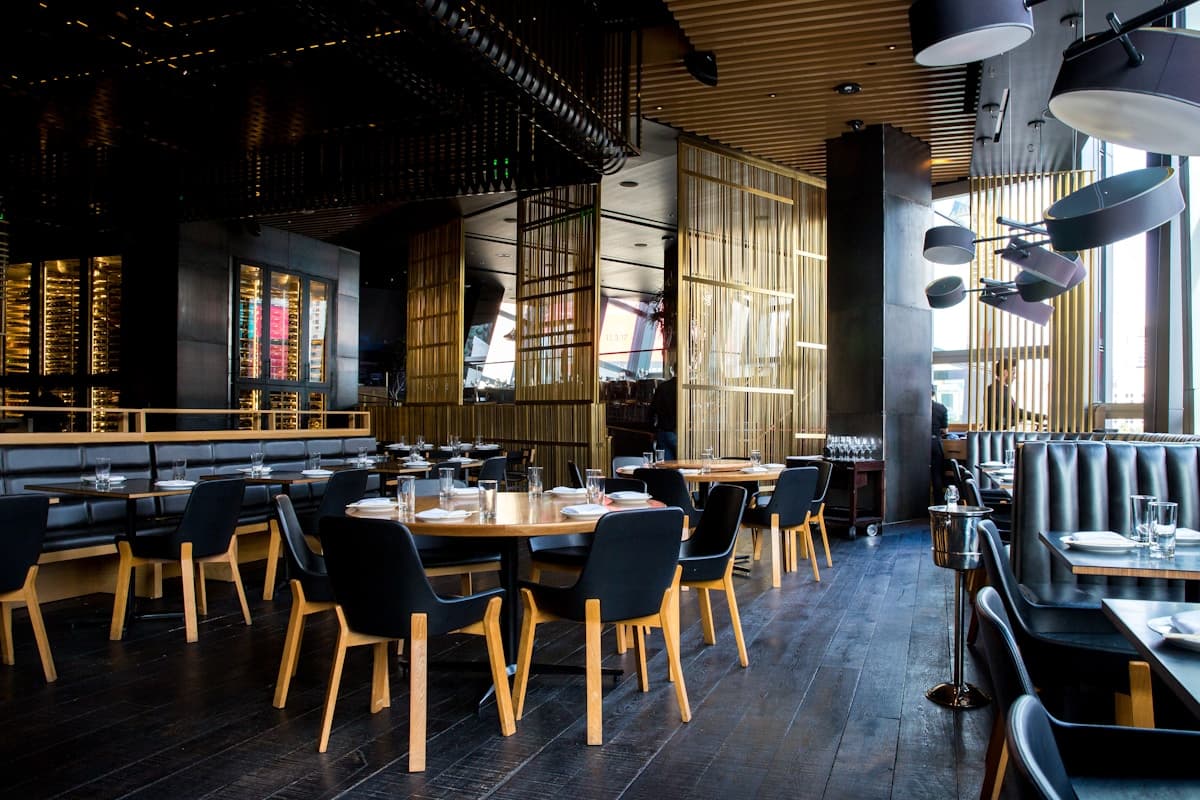 Unique: Restaurant Interior