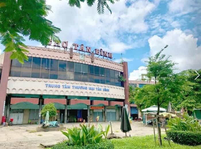si-giay-dep-cho-tan-binh