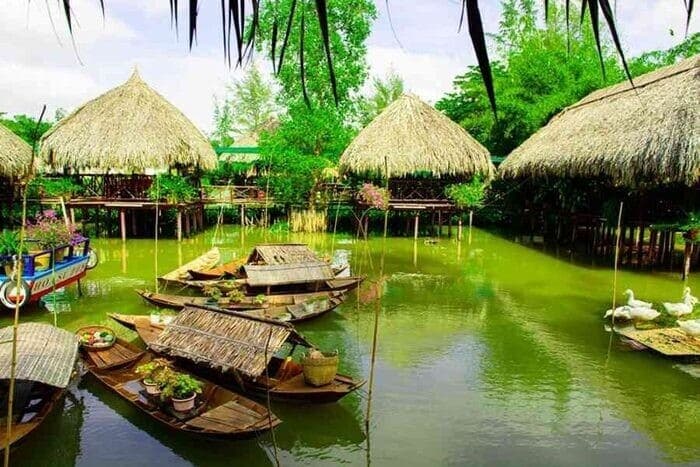 Nhà hàng bên sông phong cách miền Tây
