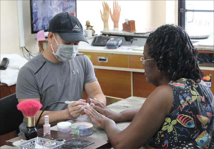 cac-tieu-bang-yeu-cau-tho-nail-co-bang-nail-o-my-khi-hanh-nghe