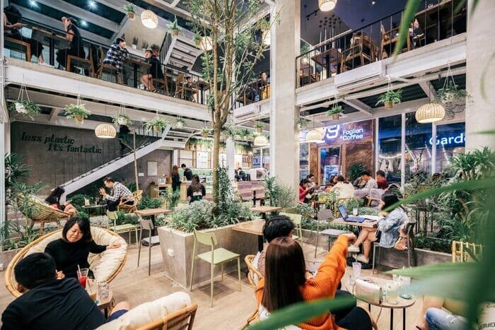 khach-hang-muc-tieu-cua-quan-cafe-la-gi