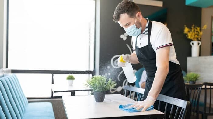 Ưu nhược điểm công việc của tạp vụ nhà hàng
