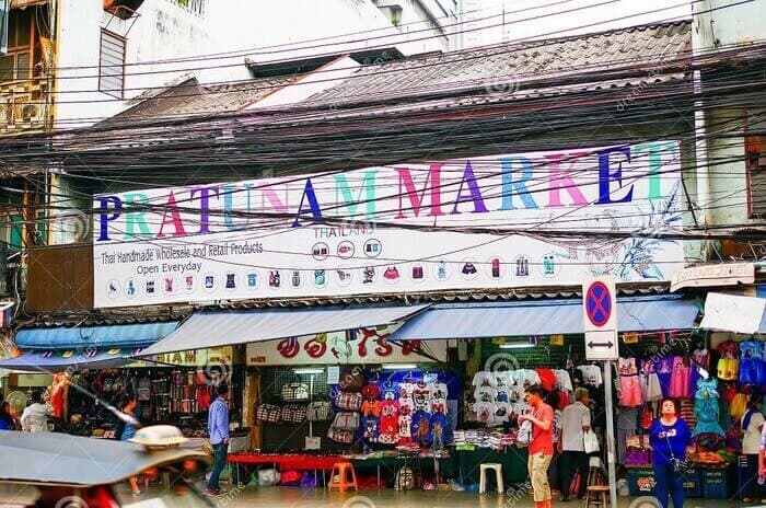 Chợ Pratunam là nguồn hàng quần áo Thái Lan phổ biến