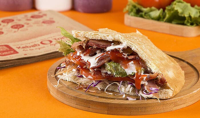 Thành phẩm cách làm bánh mì doner kebab ăn sáng
