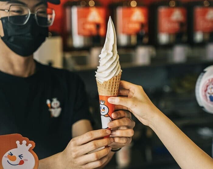 Phục vụ chu đáo khi kinh doanh kem tươi ở nông thôn