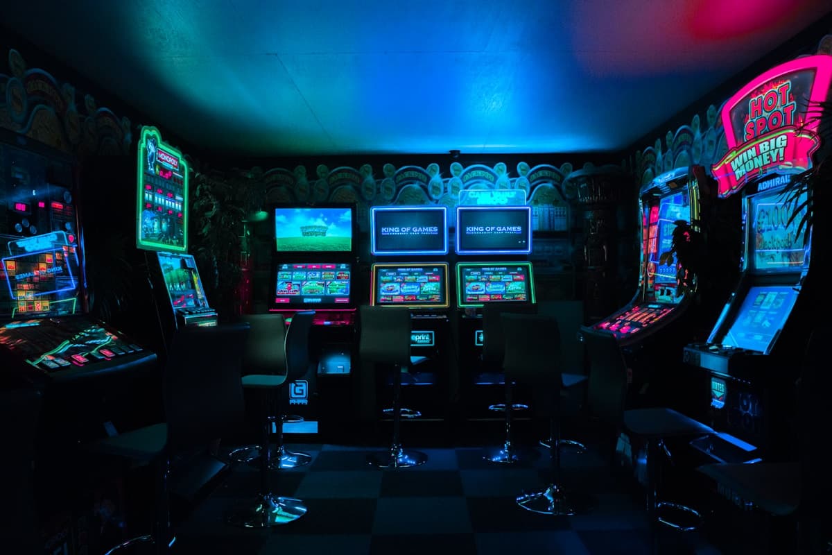 Unique: Gaming Controller Neon