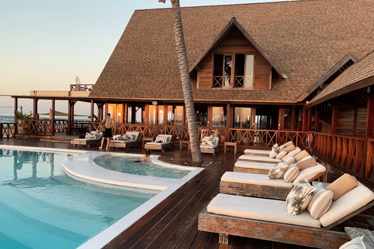 Unique: Hotel Lobby Luxury