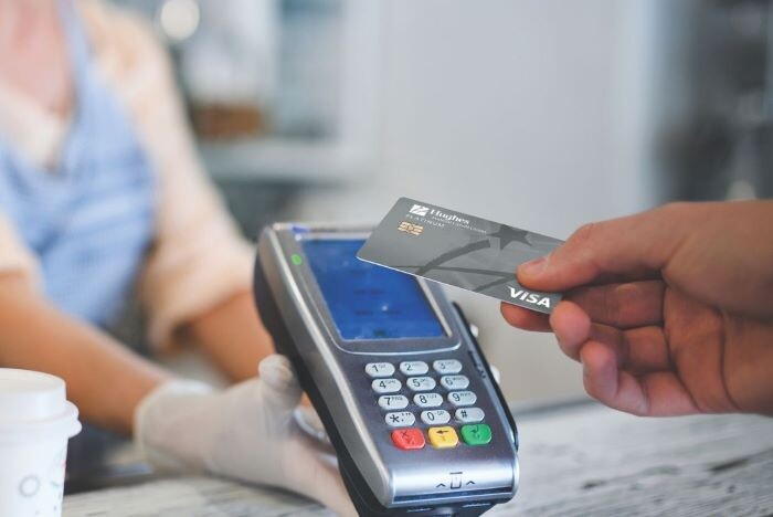 Thanh toán không tiếp xúc với công nghệ NFC