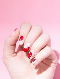 red-white-nails
