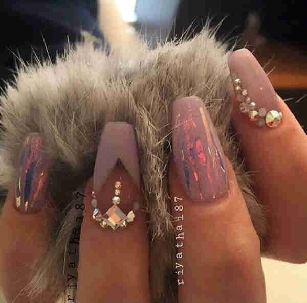 trending-nail-design