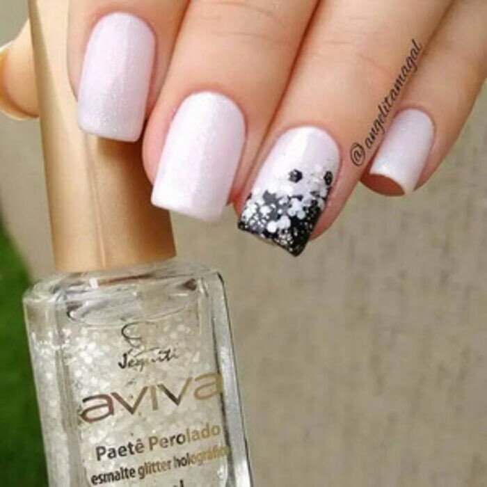 37 Best White Short Nails With Diamonds