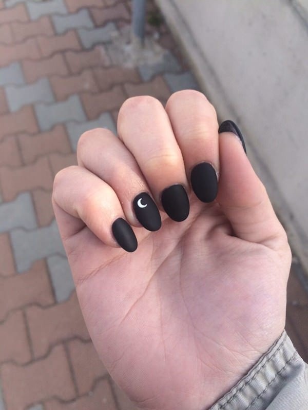 trending-nails-designs-in-black-2