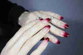 nails designs red