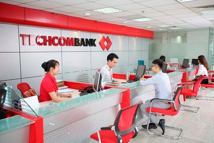 vay-tin-chap-theo-luong-tai-ngan-hang-techcombank