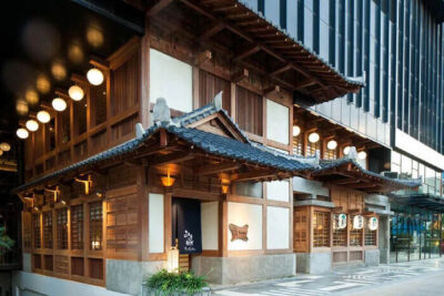 Mẫu nhà hàng 2 tầng đẹp Nhật Bản
