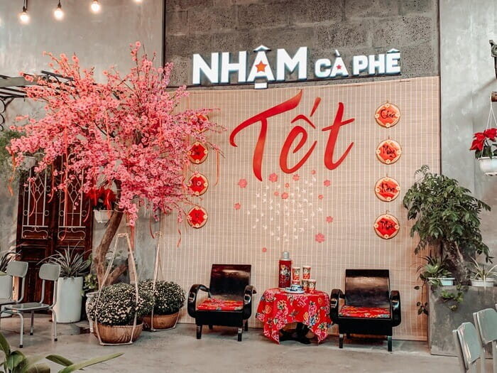 Trang Tri Quan Cafe Ngay Tet 2 Min