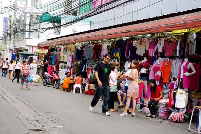 Thương lượng khi nhập quần áo Thái Lan