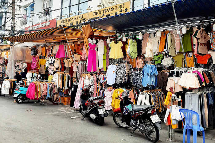 Mở shop quần áo với 30 triệu nhập hàng chợ Hạnh Thông Tây