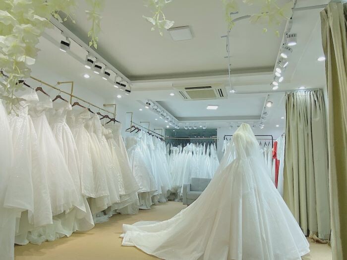 Xưởng may váy cưới Tuyết Chung