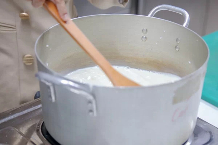 Cách nấu sữa làm sữa chua dẻo