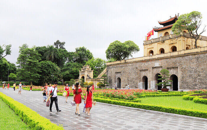 Làm dịch vụ tour du lịch, dẫn khách tham quan Hà Nội